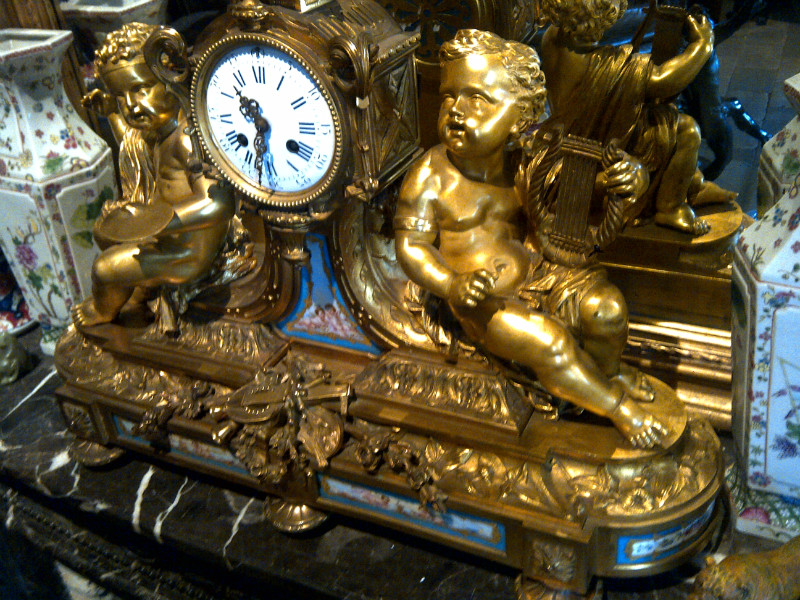 Clock circa 1860 French         H 59 cm / W 60 cm