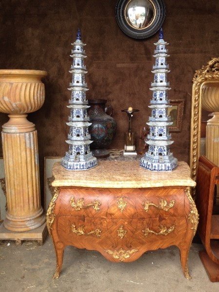 Porcelain Pagodes 96 cm high