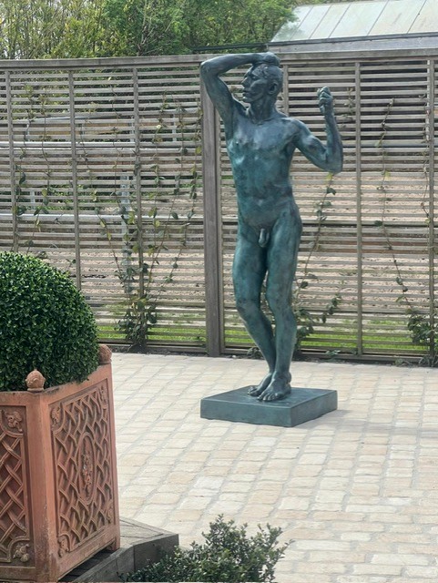 Bronze sculpture 